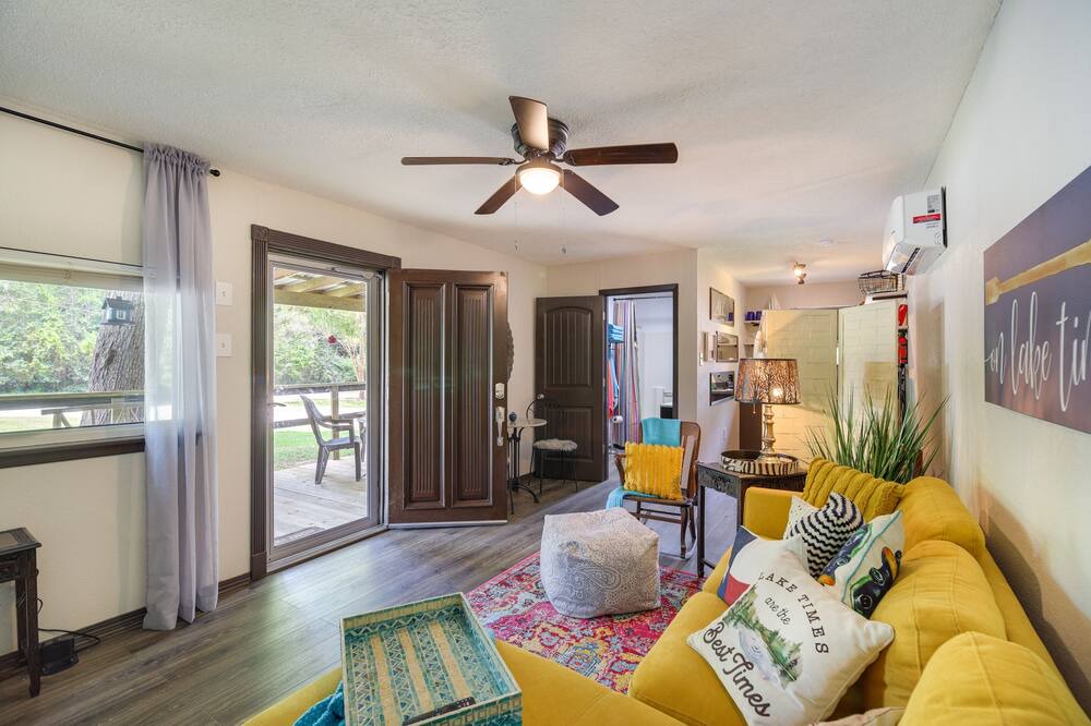 Photo of Livingroom in Huffman