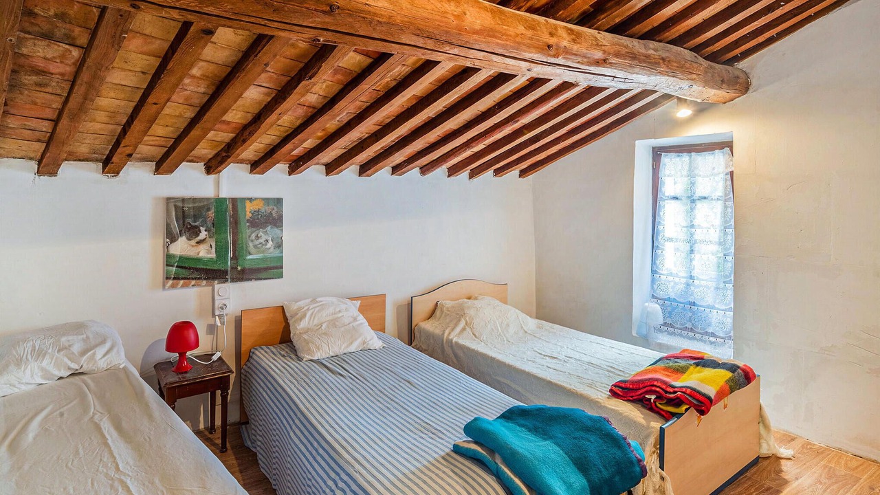 Photo of Others in Limans