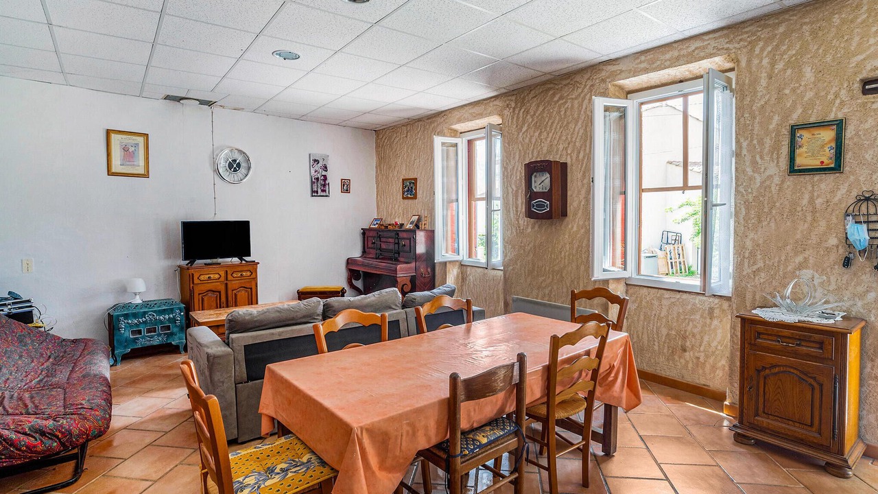 Photo of Others in Limans