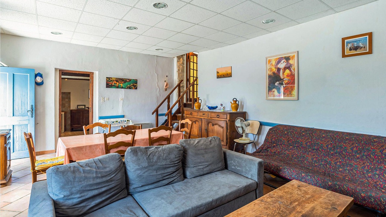 Photo of Others in Limans