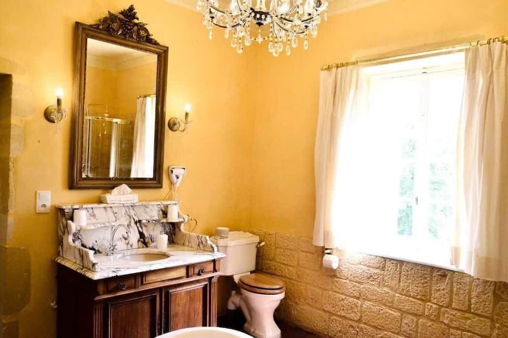 Photo of Bathroom in Ouches