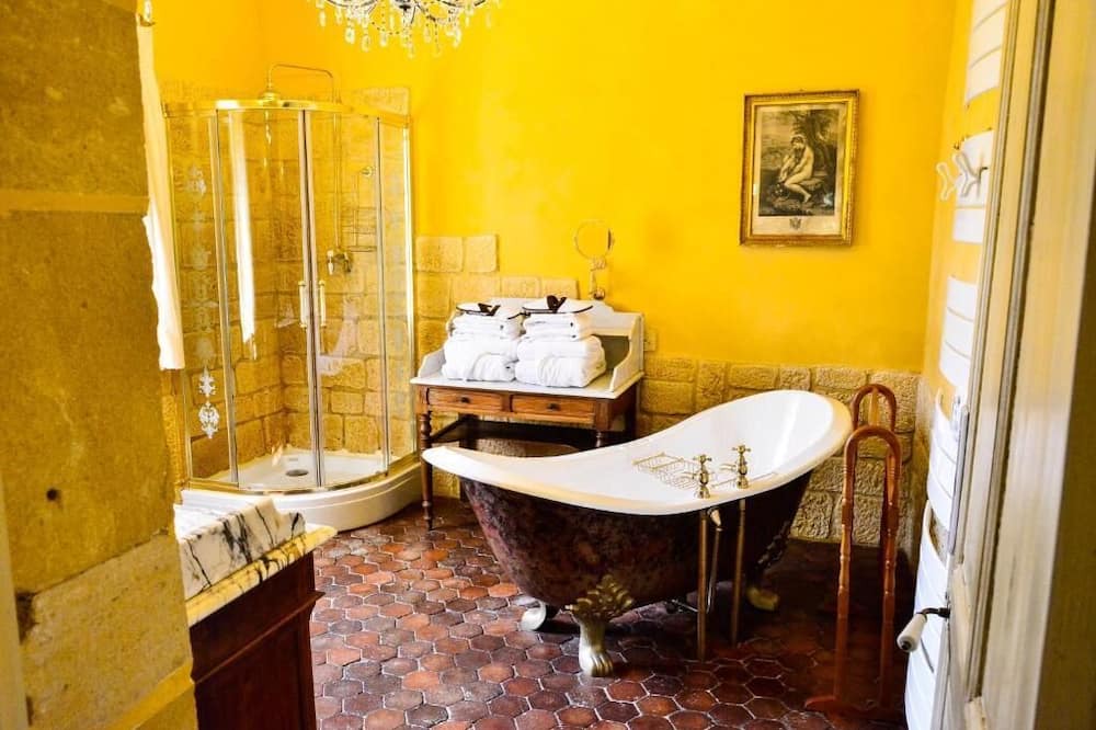 Photo of Bathroom in Ouches