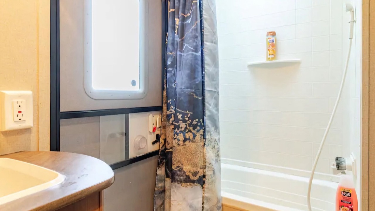 Photo of Others in Afton