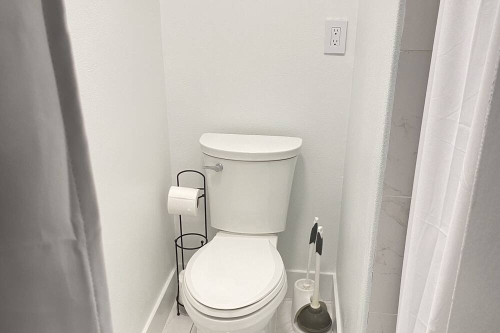 Photo of Bathroom in Davie