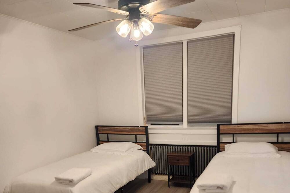 Photo of Bedroom in Woodridge
