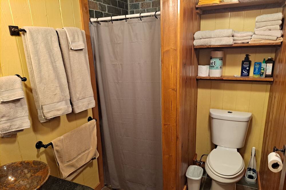 Photo of Bathroom in Gold Bar