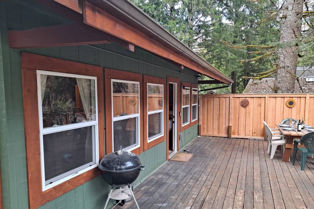 Photo of Outdoor in Gold Bar