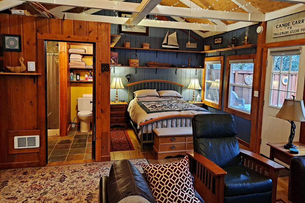 Photo of Bedroom in Gold Bar