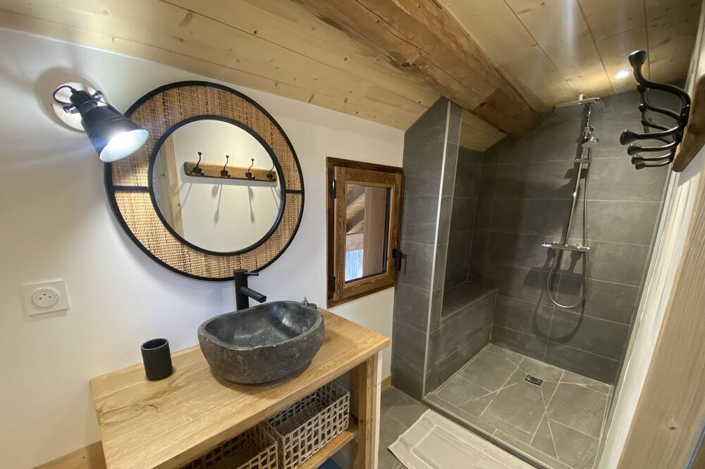 Photo of Bathroom in Le Verneil