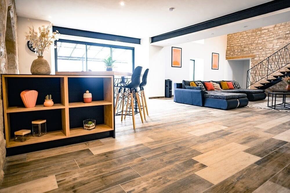 Photo of Livingroom in Villeneuve-sur-Vere