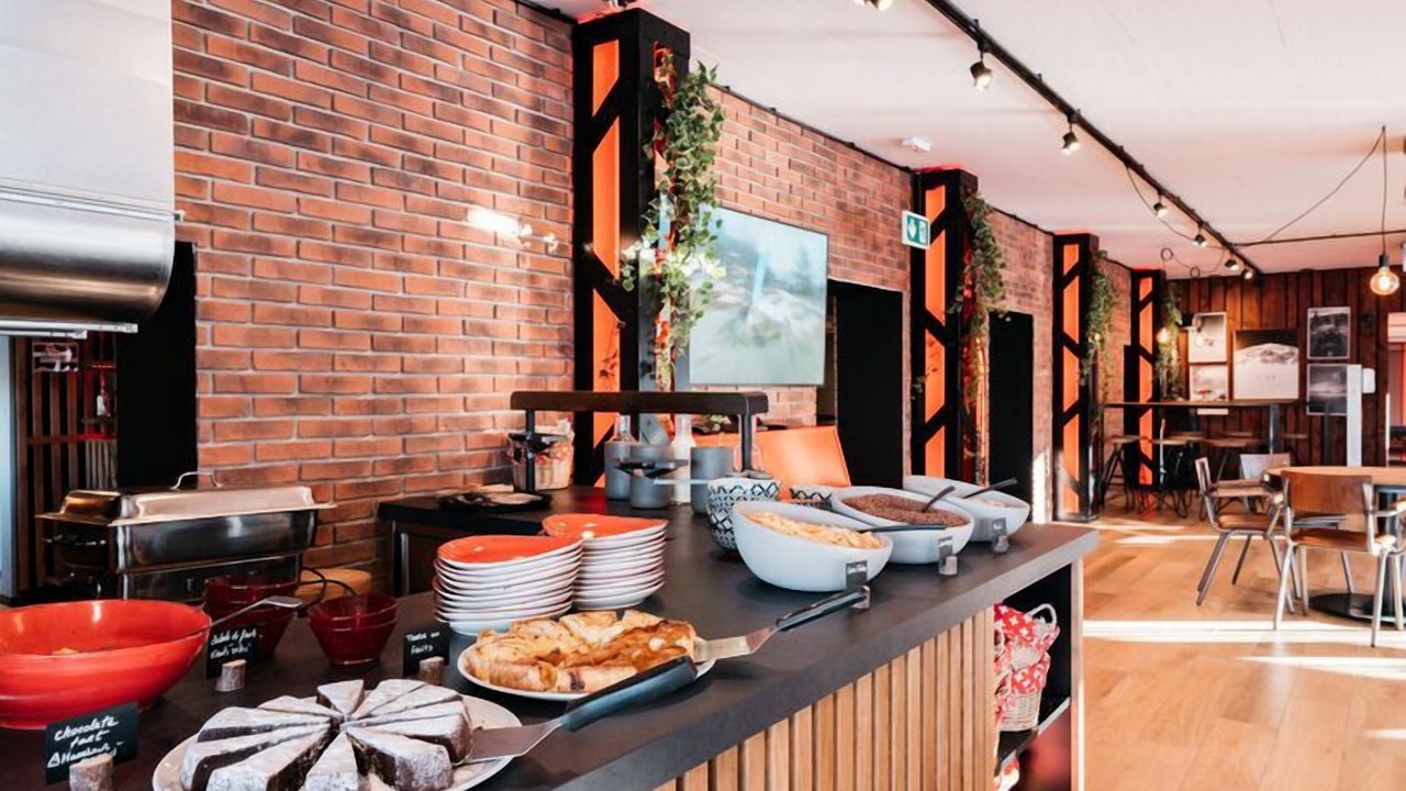 Photo of Others in Noes