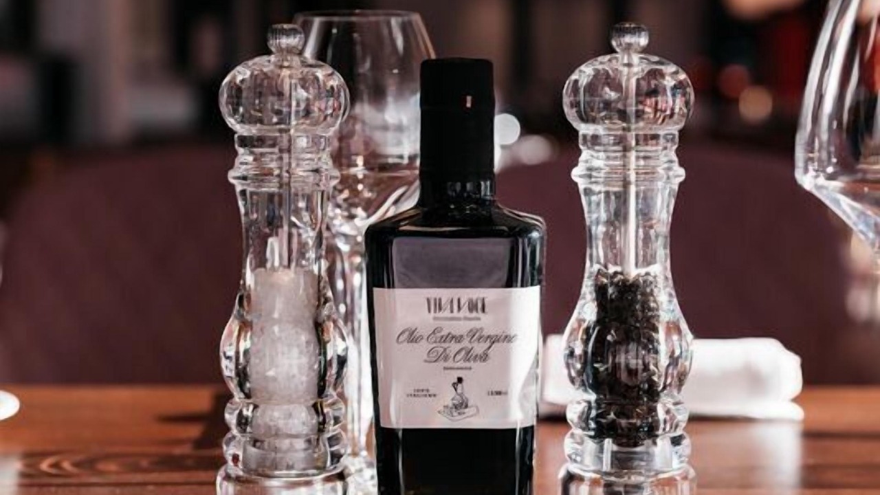 Photo of Others in Noes