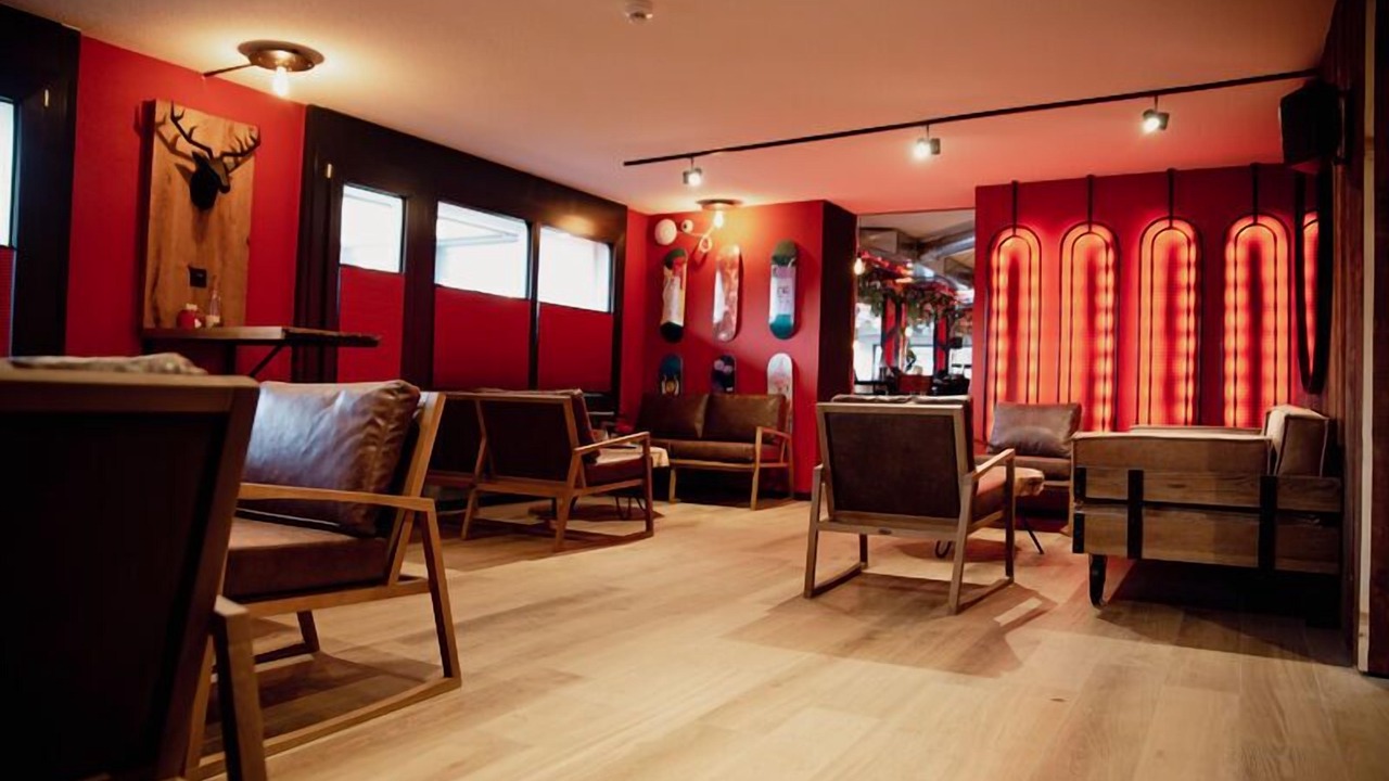 Photo of Others in Noes