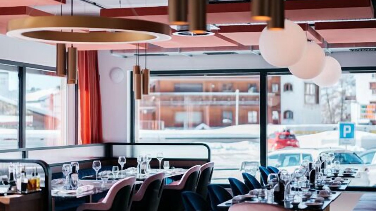 Photo of Others in Noes