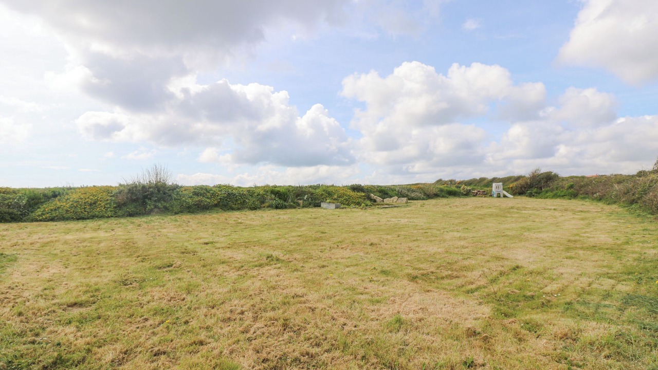 Photo of Others in Gunwalloe