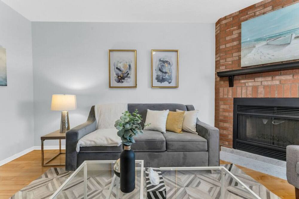 Photo of Bedroom in Richmond Hill