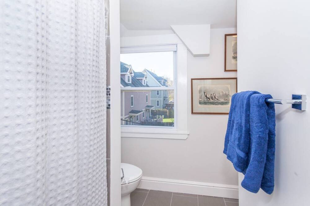 Photo of Bathroom in Highland Park