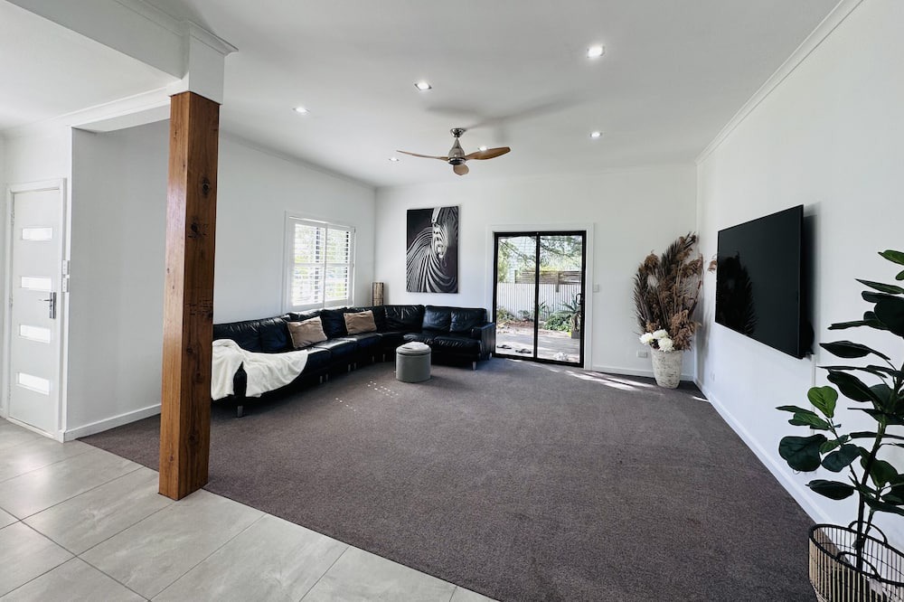 Photo of Livingroom in Horsham