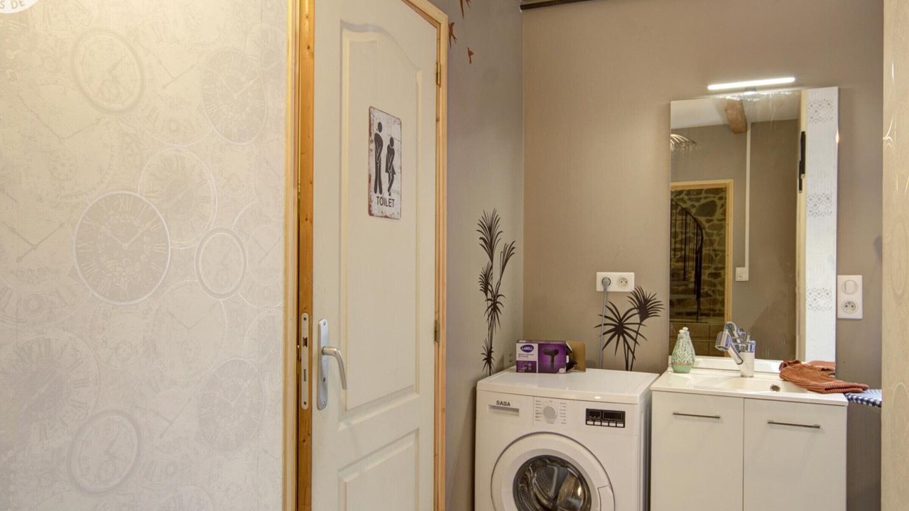 Photo of Others in Cherier