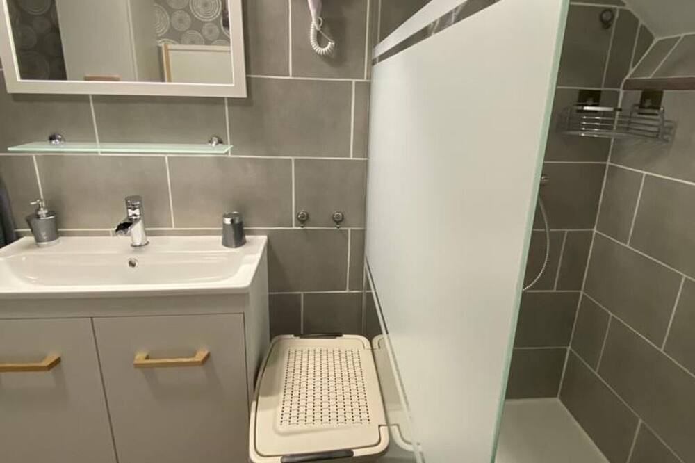 Photo of Bathroom in Luc-la-Primaube