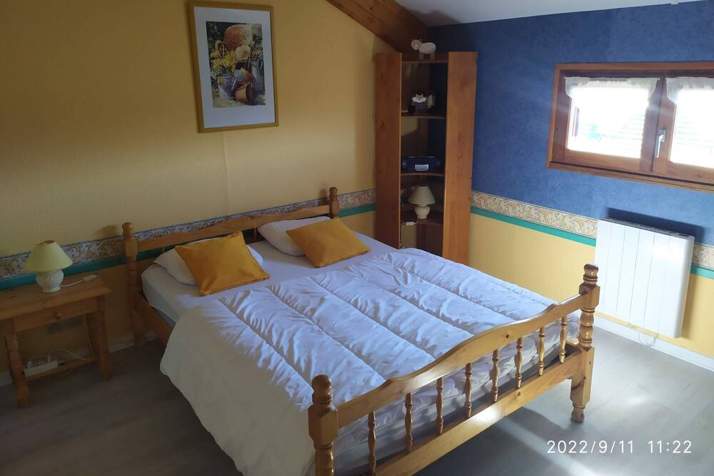 Photo of Bedroom in Pyrenees 2000