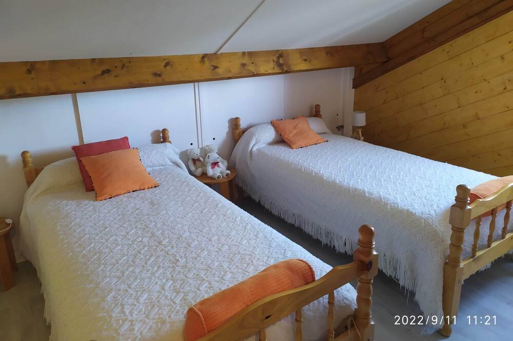 Photo of Bedroom in Pyrenees 2000