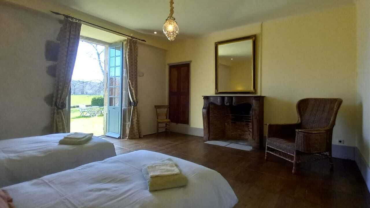 Photo of Others in Fromental