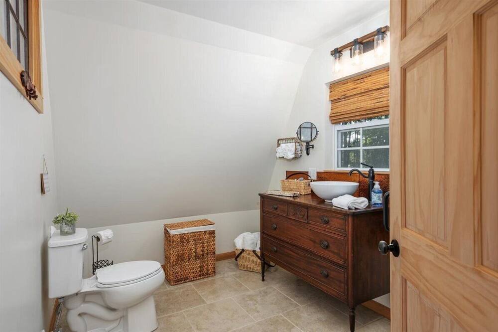 Photo of Bathroom in Allen