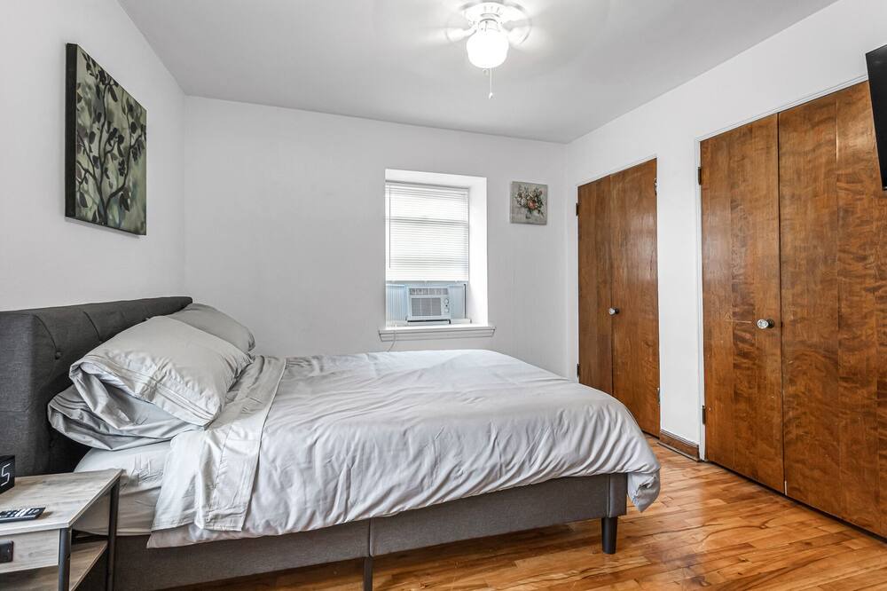 Photo of Bedroom in Cedarburg