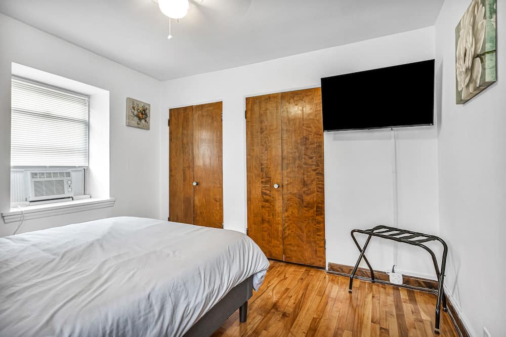 Photo of Bedroom in Cedarburg