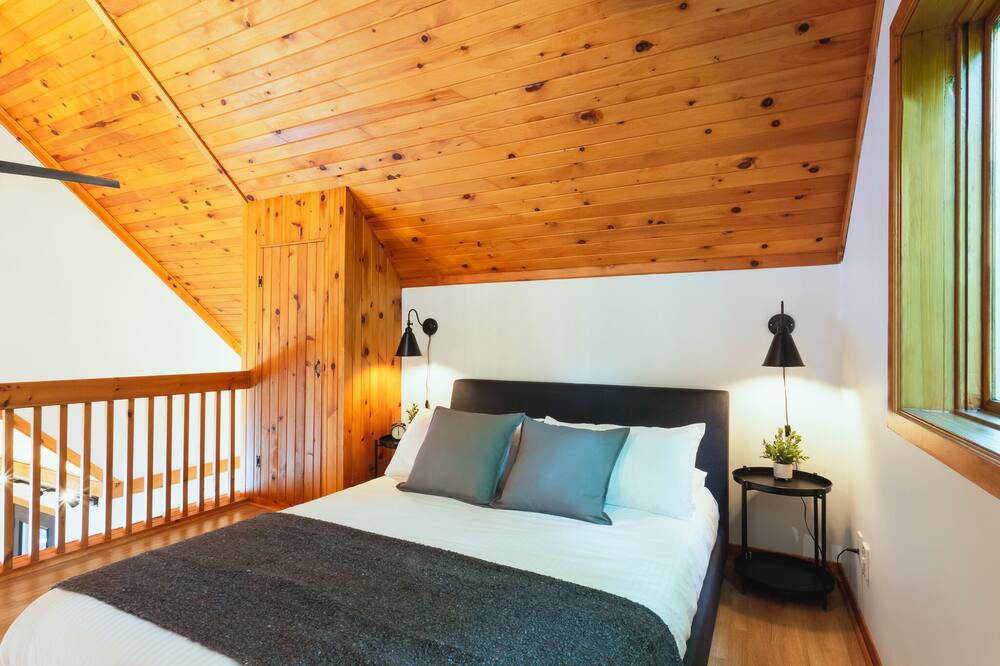 Photo of Bedroom in Lac Sainte-Marie