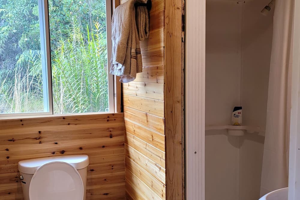 Photo of Bathroom in Fern Forest