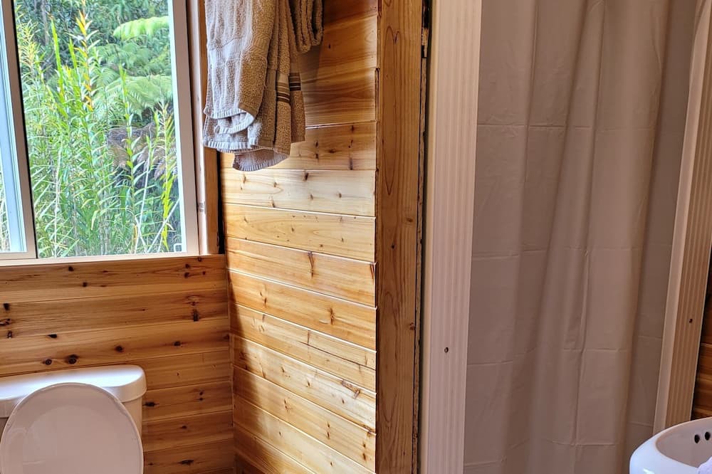 Photo of Bathroom in Fern Forest