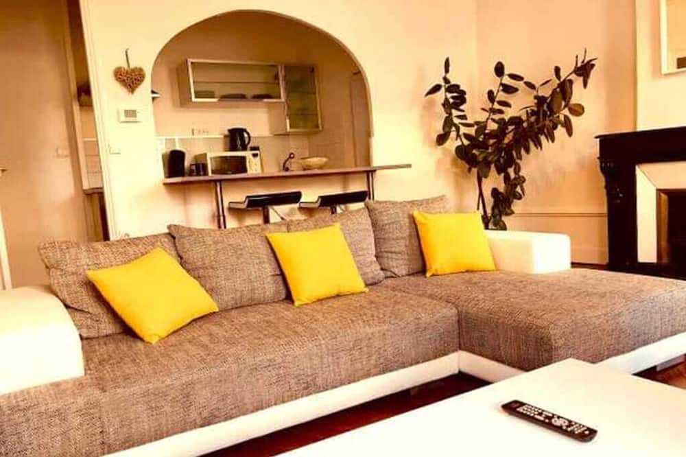 Photo of Livingroom in Jacquard - Prefecture