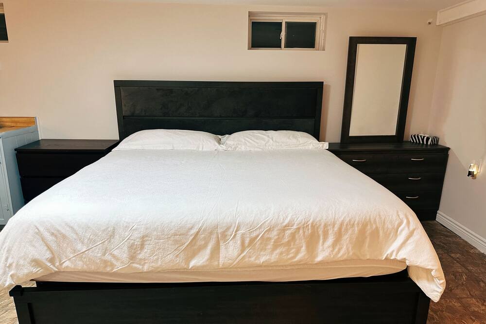 Photo of Bedroom in Newmarket