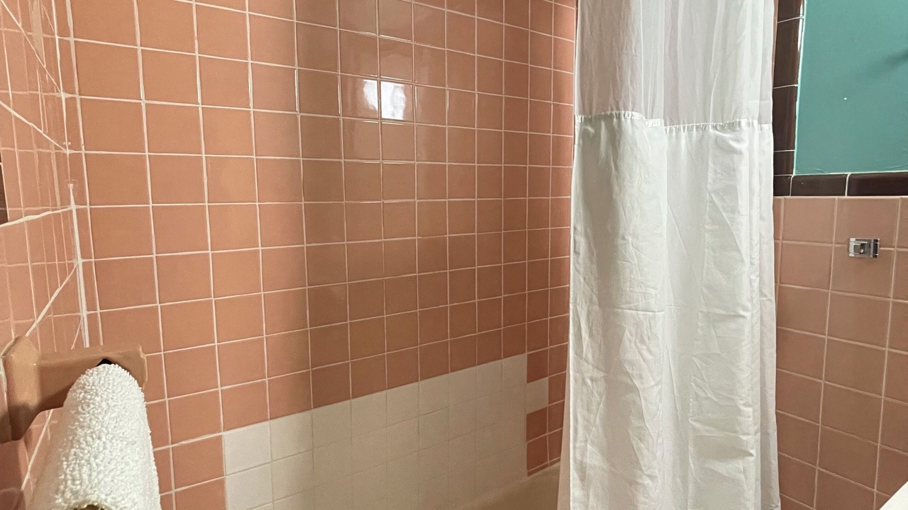 Photo of Bathroom in Bowling Green