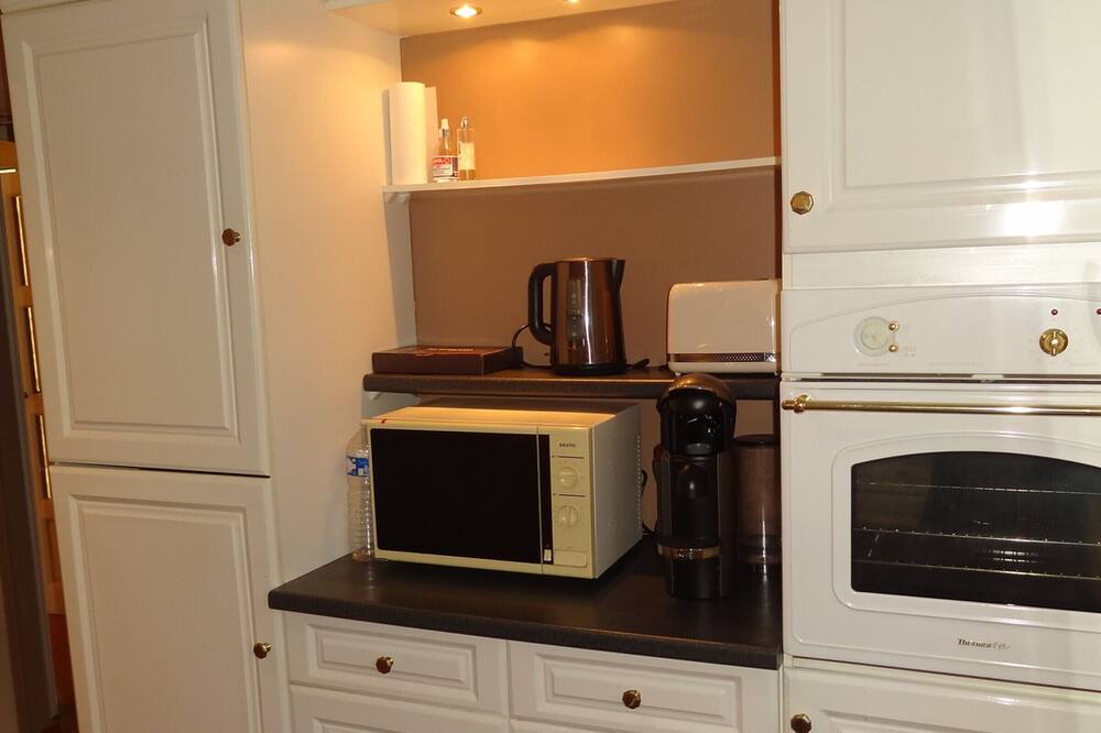 Photo of Kitchen in Puyvert