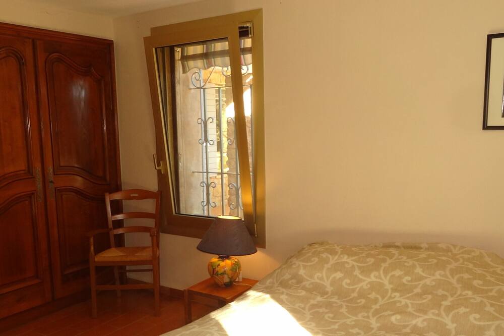 Photo of Bedroom in Puyvert