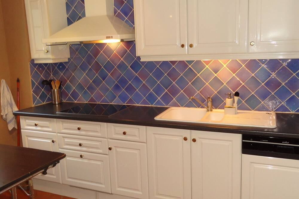 Photo of Kitchen in Puyvert