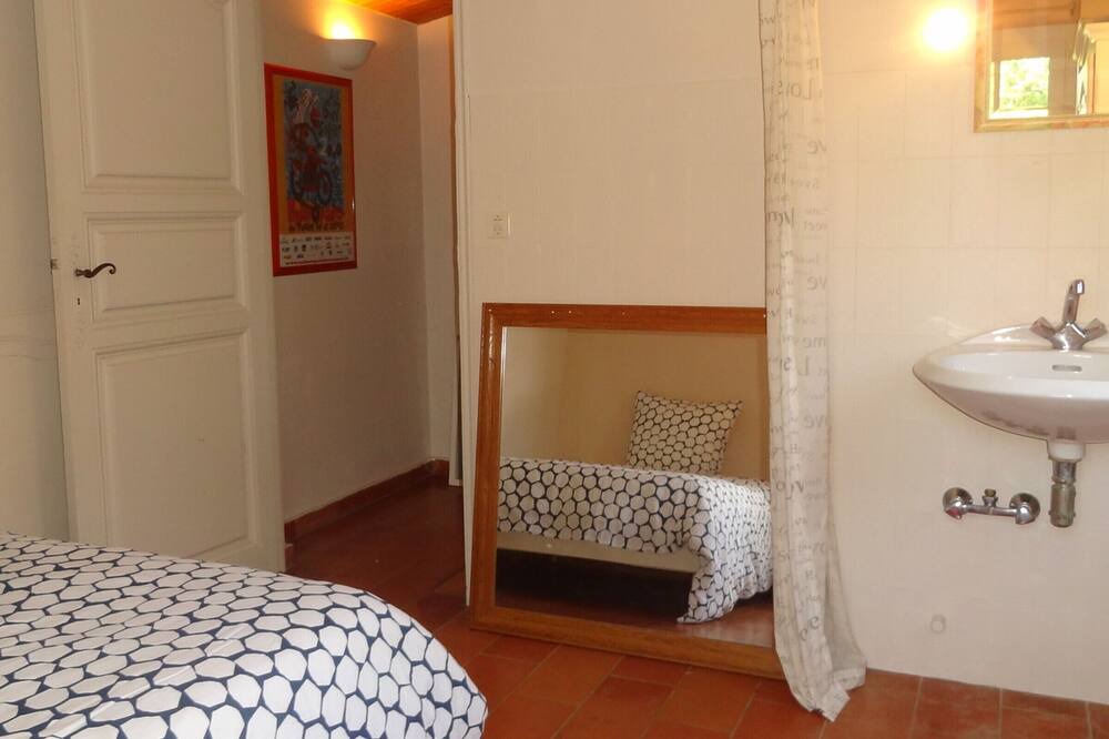 Photo of Bedroom in Puyvert