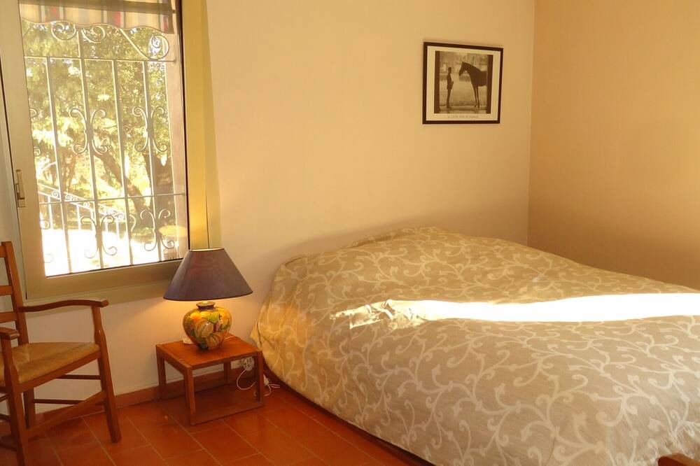 Photo of Bedroom in Puyvert