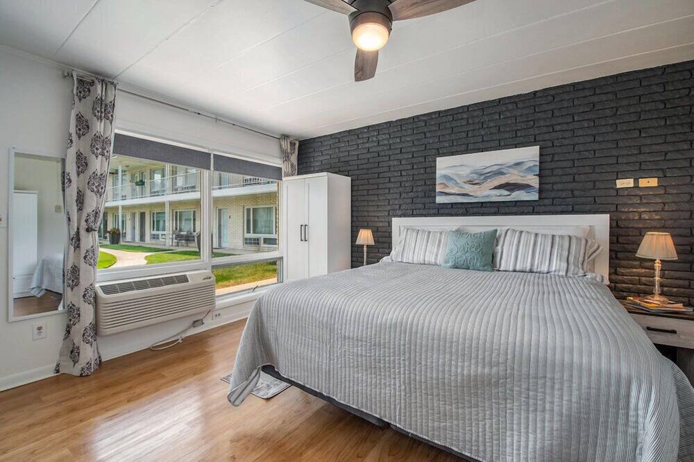 Photo of Bedroom in Conway