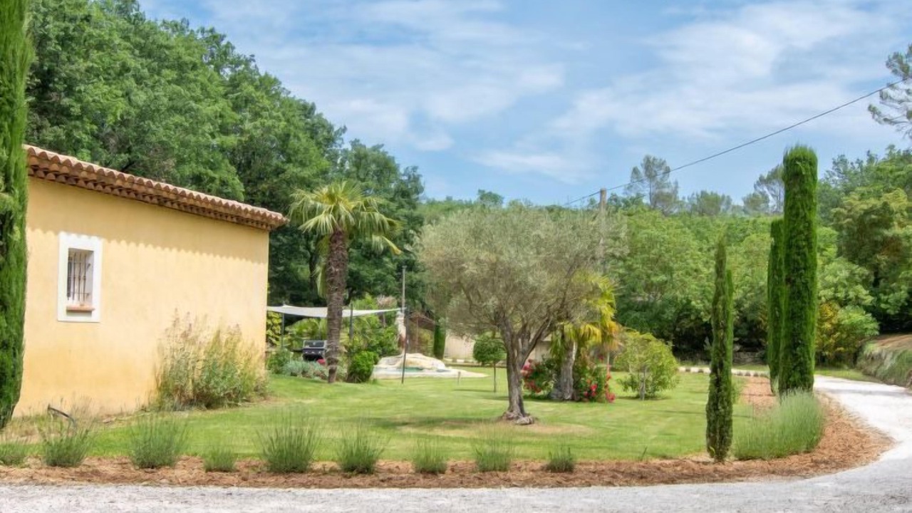 Photo of Outdoor in Tourves