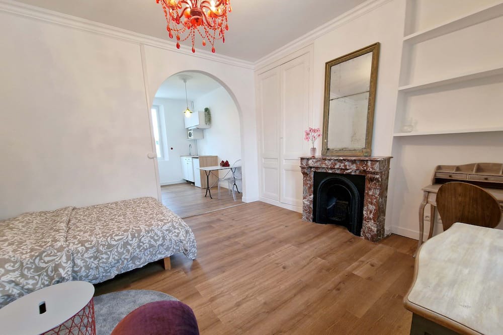 Photo of Bedroom in Cote Est Soquence