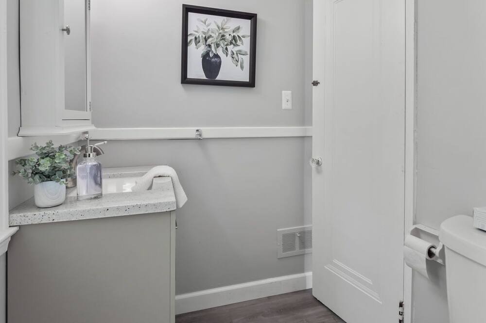 Photo of Bathroom in Grosse Pointe