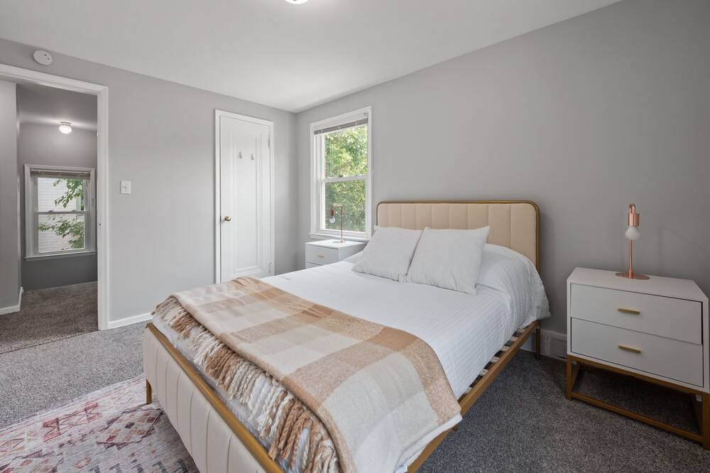 Photo of Bedroom in Grosse Pointe