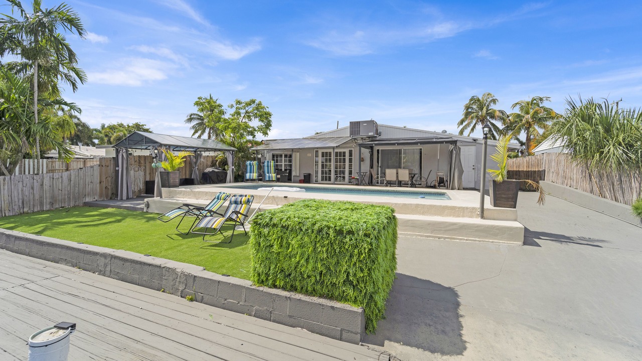 Photo of Outdoor in North Central Hollywood