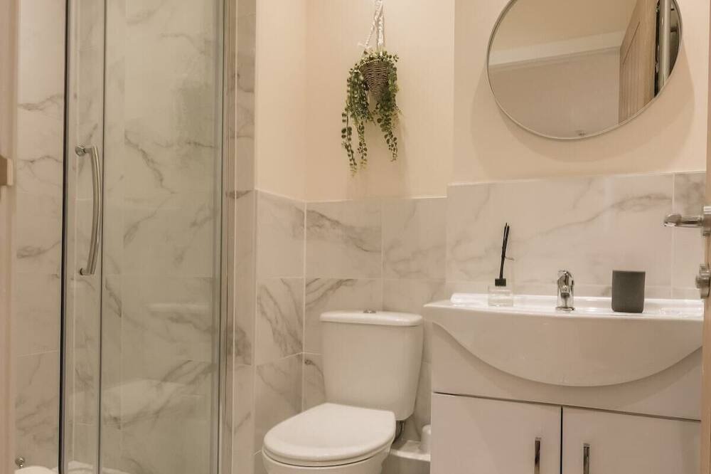 Photo of Bathroom in Southampton City Centre