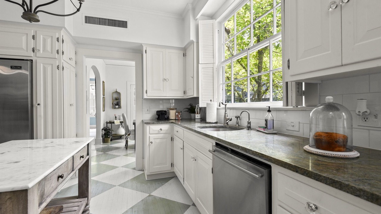 Photo of Kitchen in Highlands - Perkins