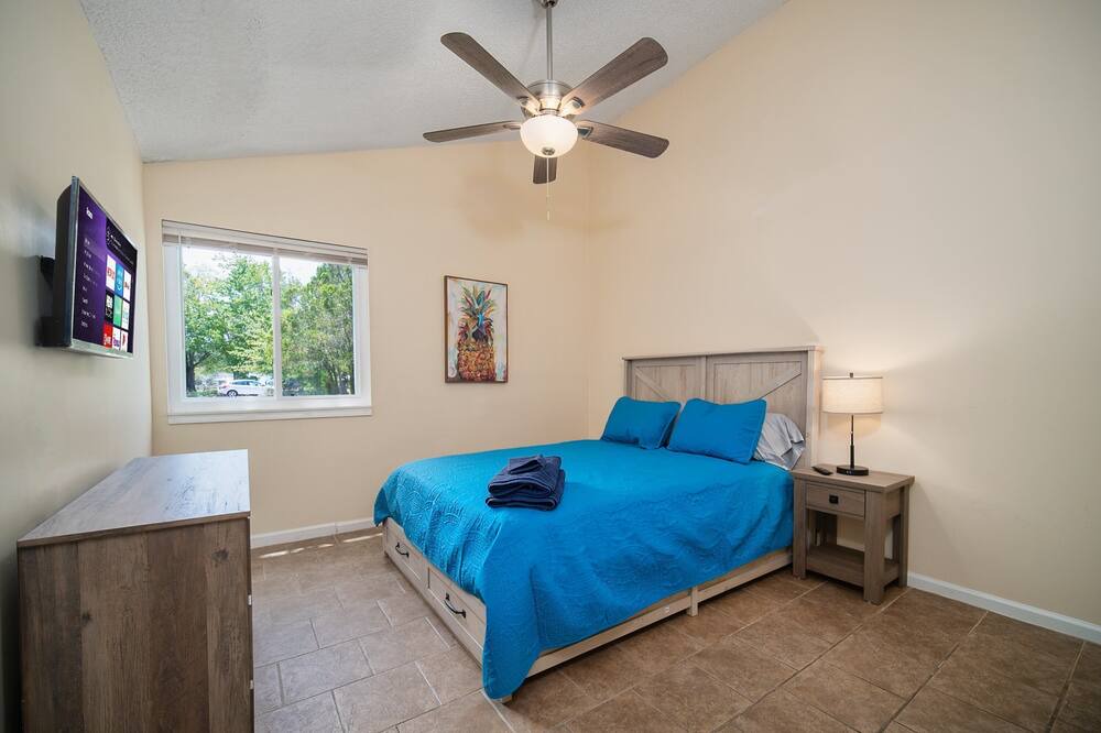 Photo of Bedroom in Southpoint